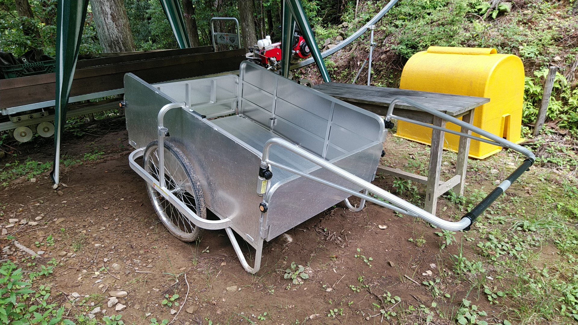 お荷物運搬をサポート